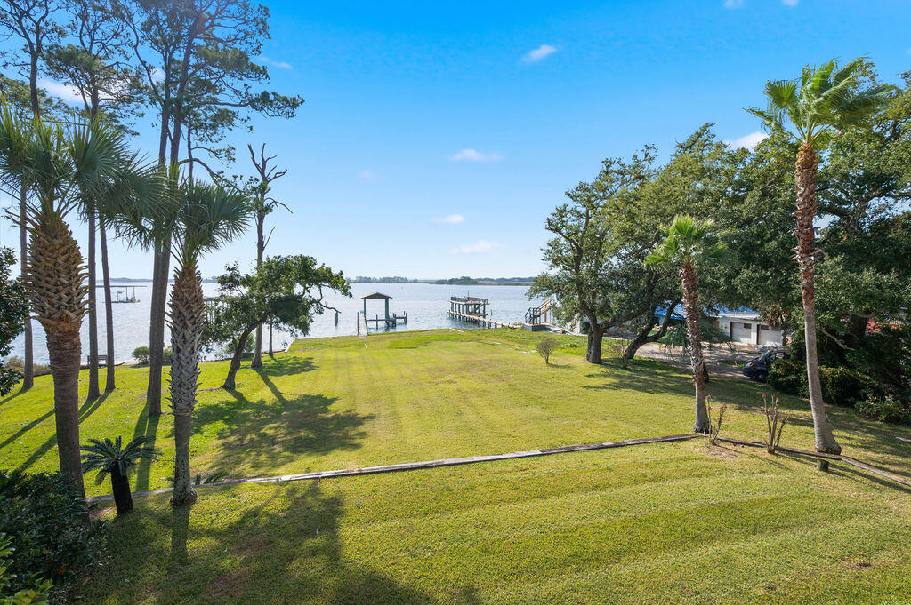 18 Kimbrough Road Mary Esther, FL 32569 - Photo 34 of 89 25b Balcony View