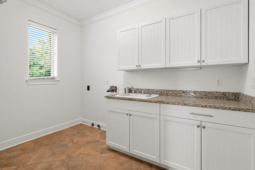 18 Kimbrough Road Mary Esther, FL 32569 - Photo 66 of 96 50 Laundry Room