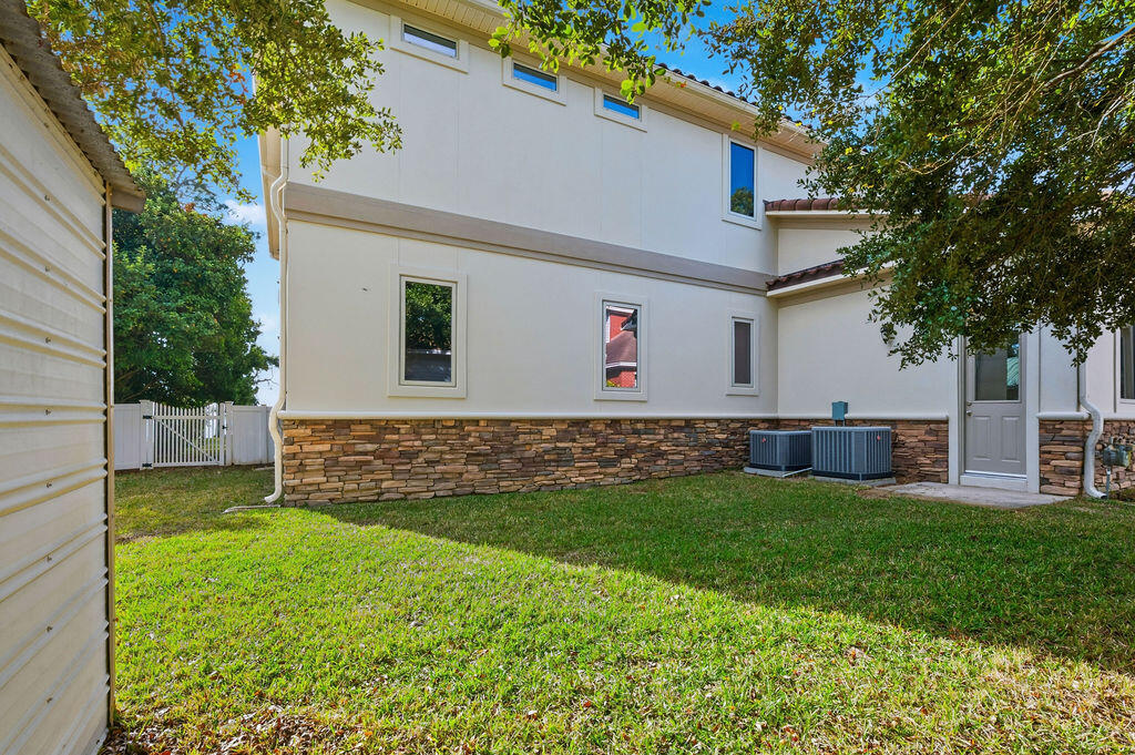 18 Kimbrough Road Mary Esther, FL 32569 - Photo 83 of 89 a view of a backyard with a garden