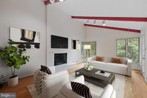 $675,000 | 204 Sorrel Drive, Wilmington, DE 19803