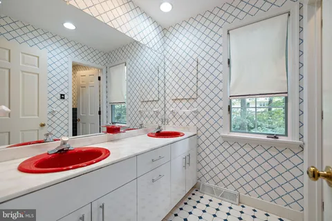 $675,000 | 204 Sorrel Drive, Wilmington, DE 19803