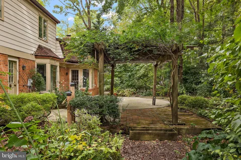 $675,000 | 204 Sorrel Drive, Wilmington, DE 19803