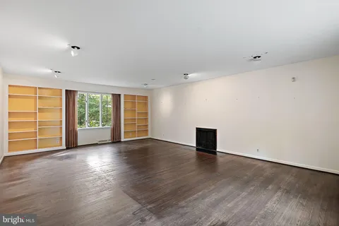 $675,000 | 204 Sorrel Drive, Wilmington, DE 19803