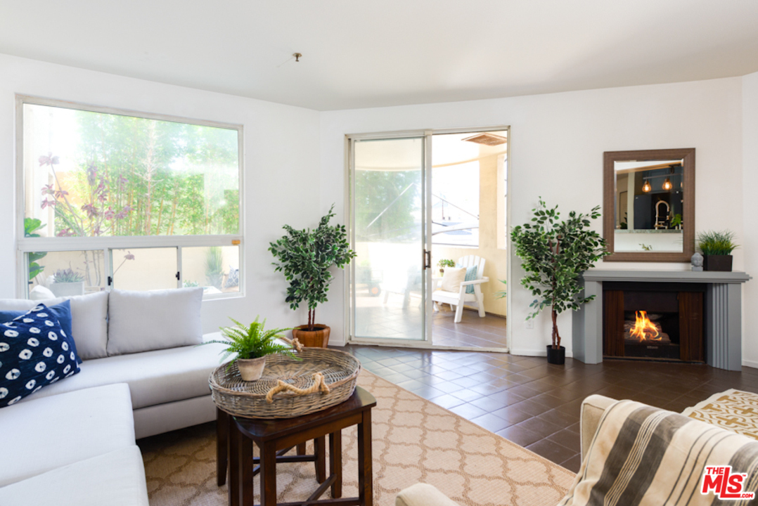 235 Main Street, Unit 120 Venice, CA 90291 - Photo 6 of 22