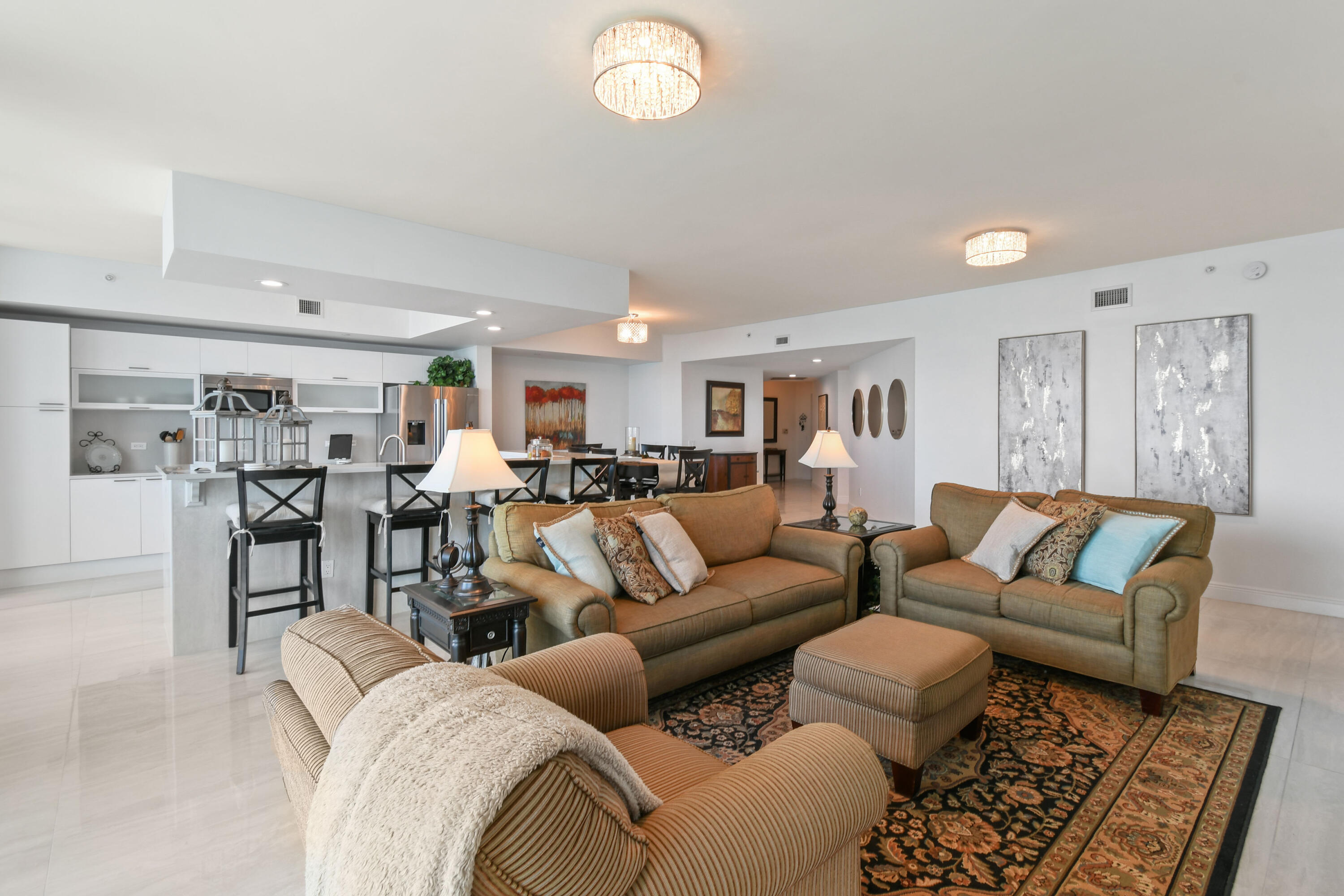 2640 Lake Shore Drive, Unit 207 Riviera Beach, FL 33404 - Photo 14 of 54 Family Room