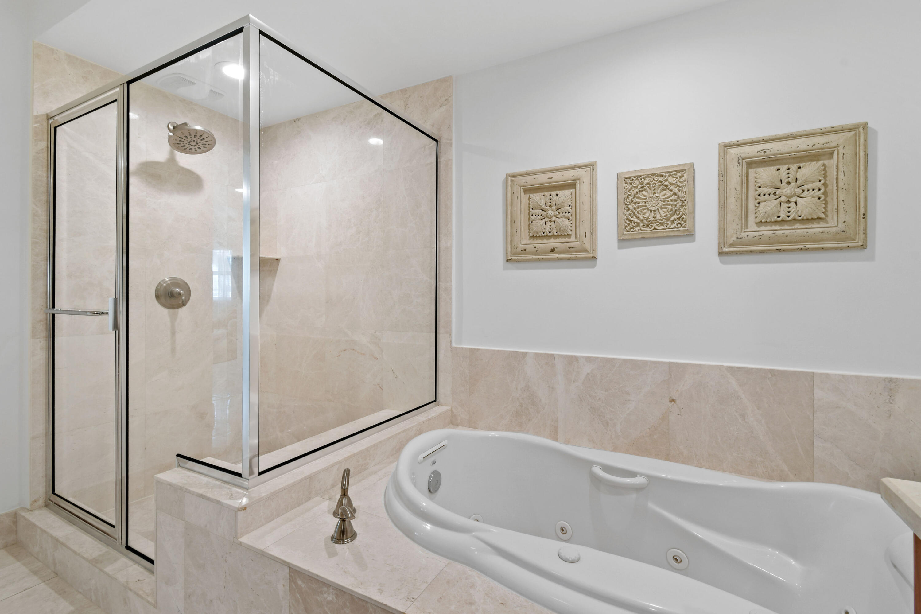 2640 Lake Shore Drive, Unit 207 Riviera Beach, FL 33404 - Photo 25 of 54 Primary Bathroom