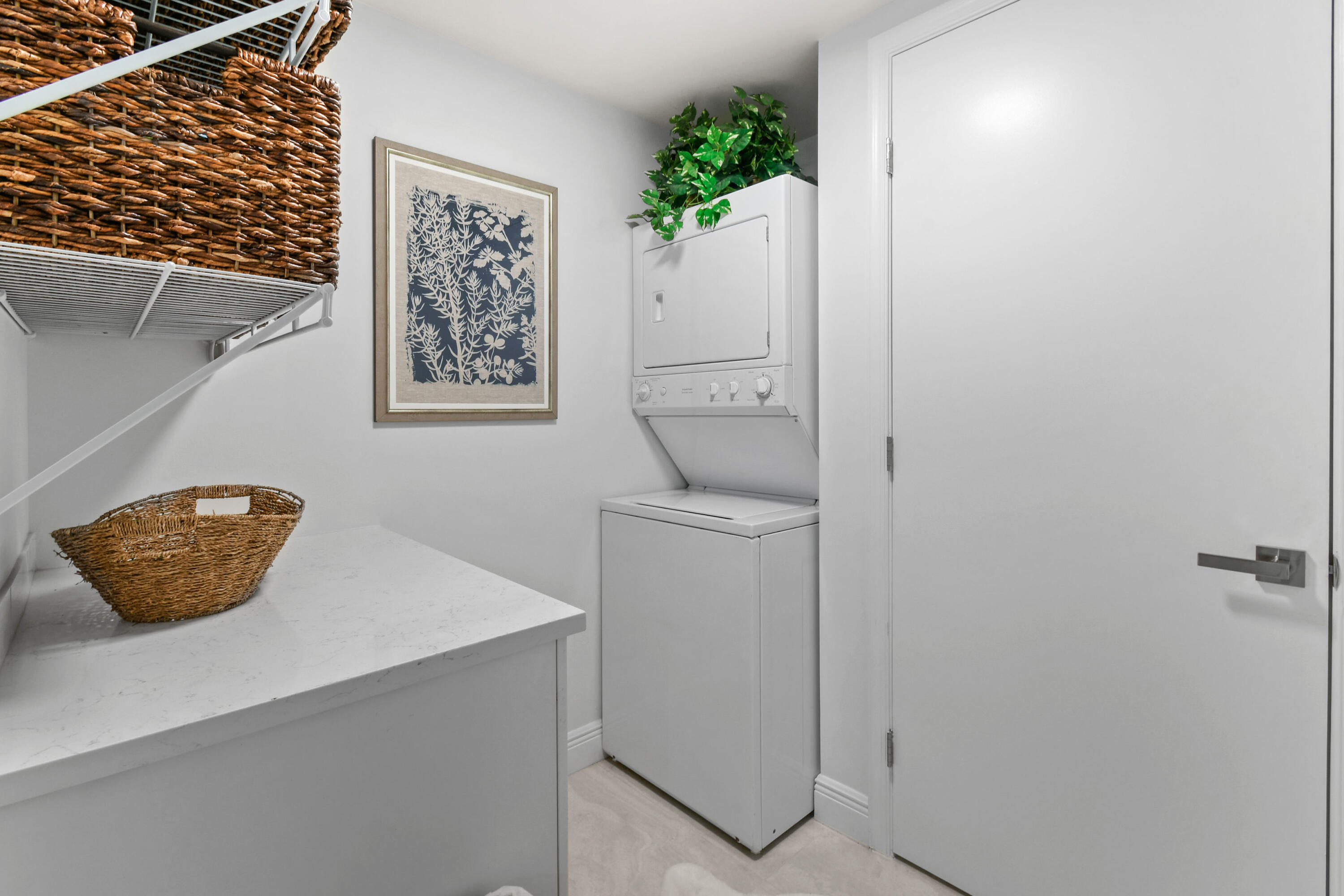 2640 Lake Shore Drive, Unit 207 Riviera Beach, FL 33404 - Photo 38 of 54 Laundry Room