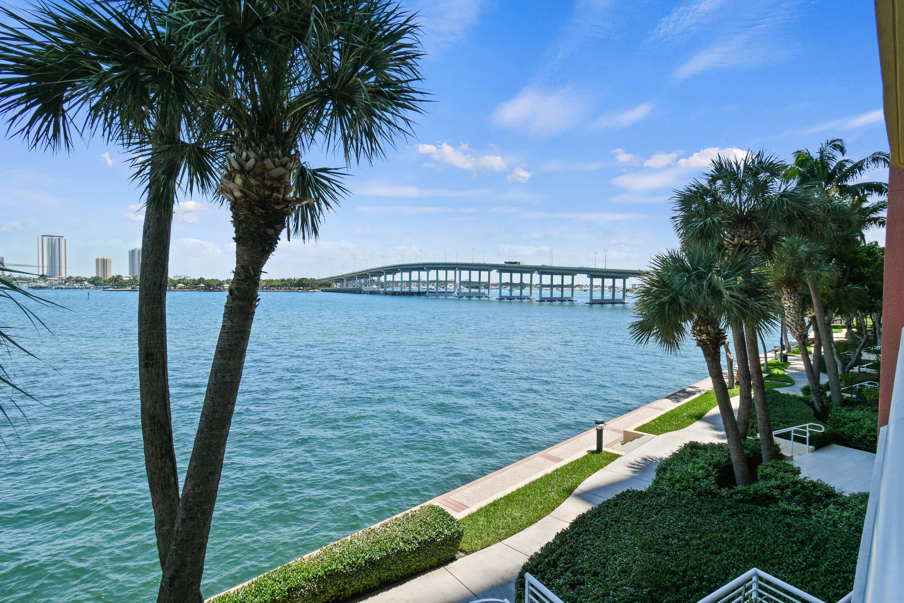2640 Lake Shore Drive, Unit 207 Riviera Beach, FL 33404 - Photo 41 of 54 2640LakeShoreDr#207_50
