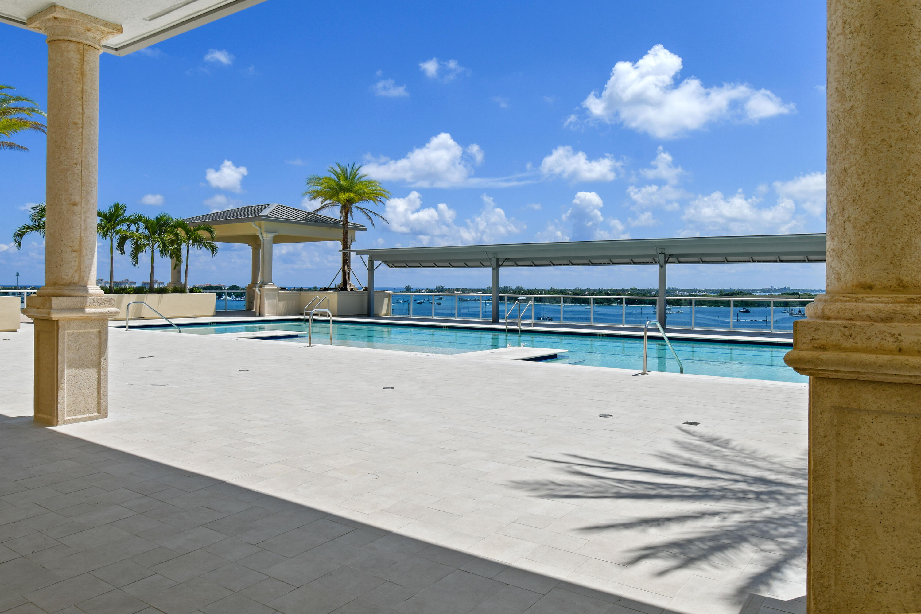 2640 Lake Shore Drive, Unit 207 Riviera Beach, FL 33404 - Photo 51 of 54 2640LakeShoreDr#207_67