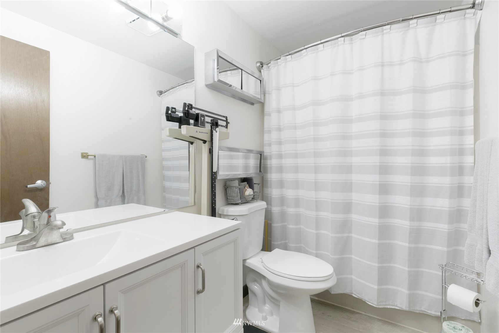 24 Burning Tree Drive Yakima, WA 98902 - Photo 15 of 18 a bathroom with a sink a toilet and shower