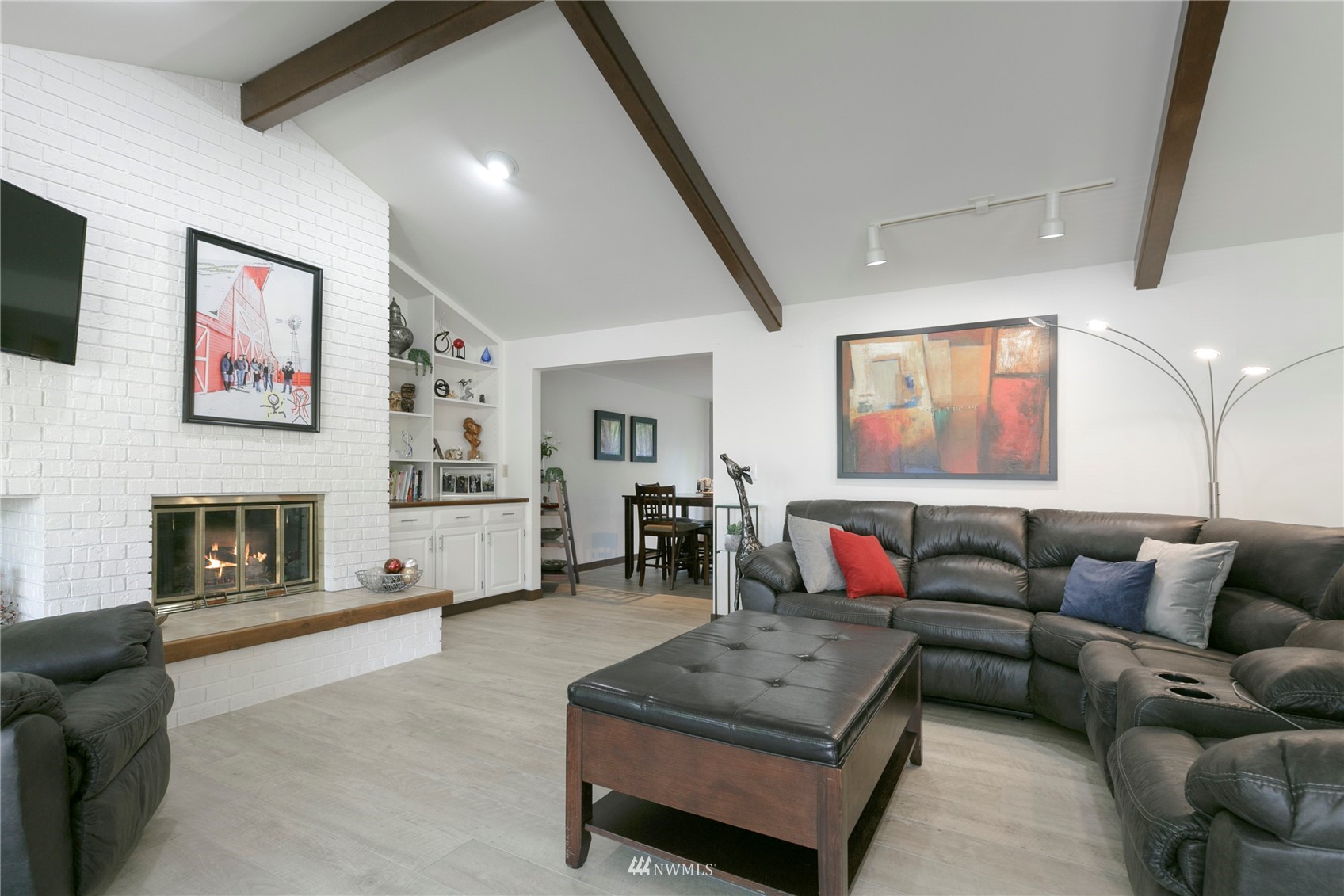 24 Burning Tree Drive Yakima, WA 98902 - Photo 6 of 18 a living room with furniture and a fireplace