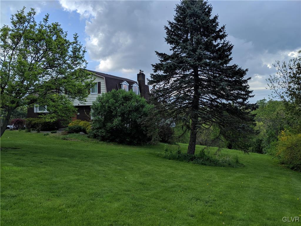 8917 Pleasant View Road Bangor, PA 18013 - Photo 3 of 33 Gallery Image 3