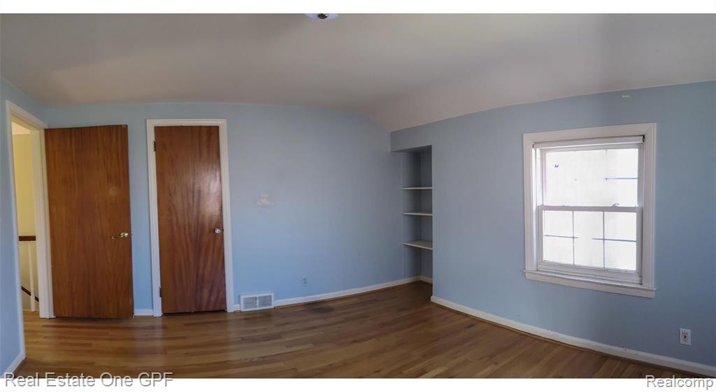 1325 Torrey Road Grosse Pointe Woods, MI 48236 - Photo 20 of 38