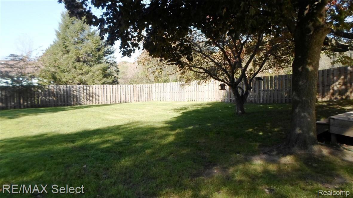 5216 East Stanley Road Flint, MI 48506 - Photo 34 of 37 SAM_5094.JPG