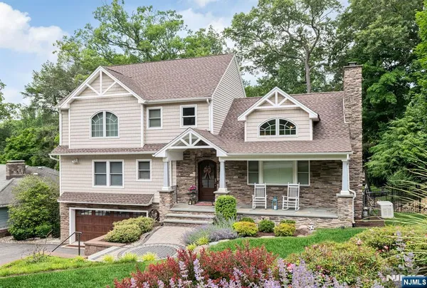 $929,000 | 31 Osceola Road, Wayne, NJ 07470