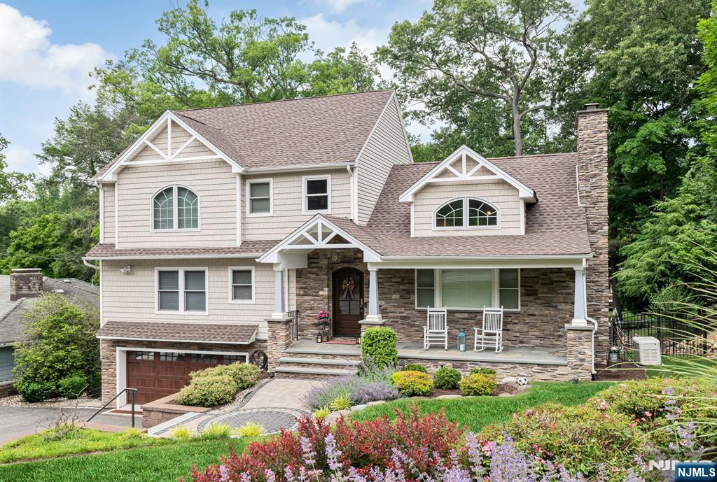 31 Osceola Road Wayne, NJ 07470 - Photo 1 of 44