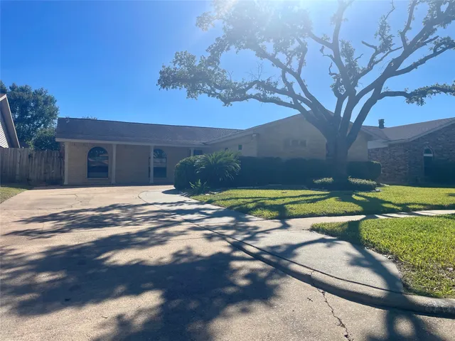 $2,095 | 16803 Castle Fraser Drive, Houston, TX 77084