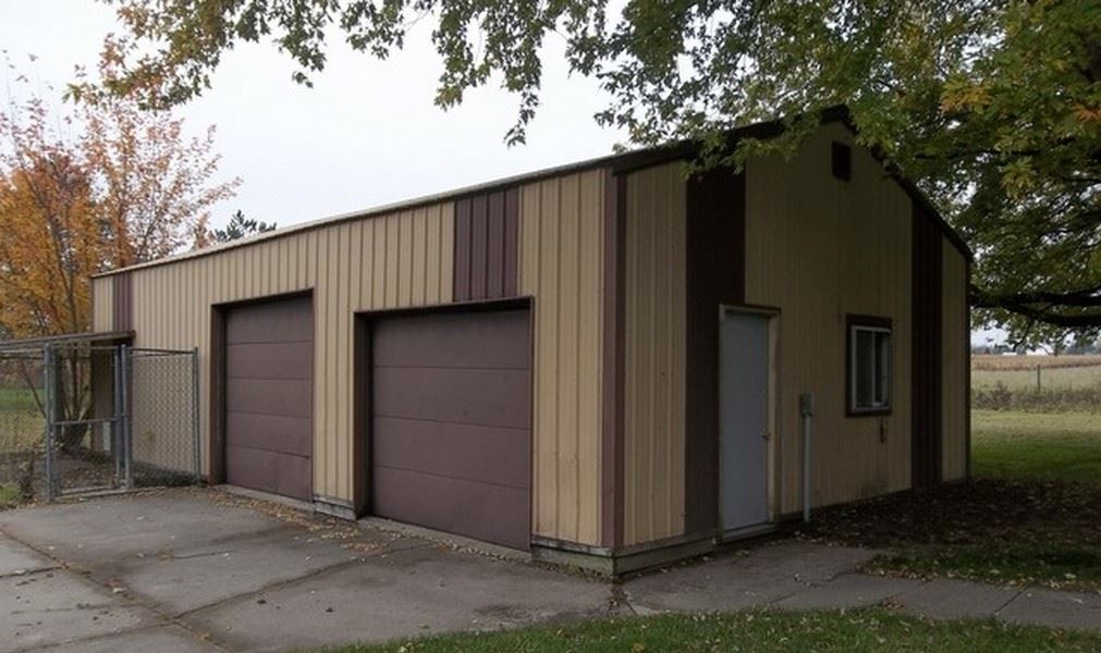 2404 South Nine Mile Road Kawkawlin, MI 48631 - Photo 13 of 21
