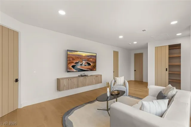 $4,195,000 | 204 Luxaire Court, Las Vegas, NV 89144