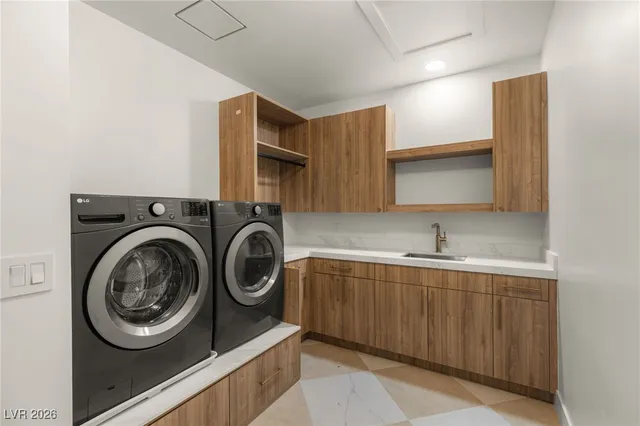 $4,195,000 | 204 Luxaire Court, Las Vegas, NV 89144