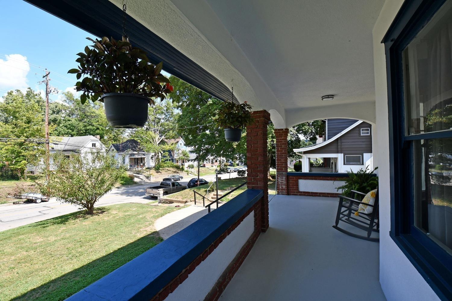 6109 Roe Street Cincinnati, OH 45227 - Photo 4 of 36 Gallery Image 4