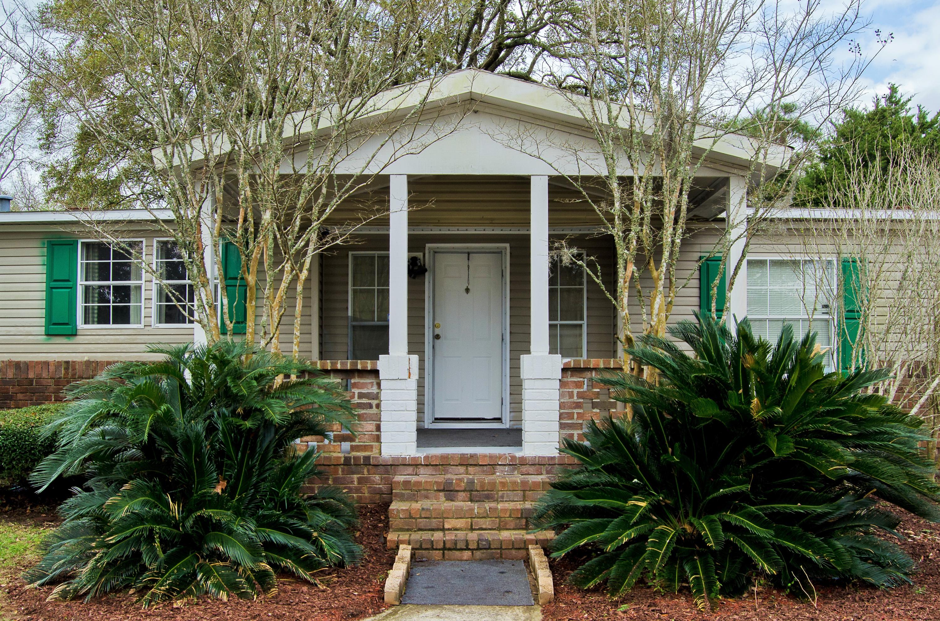 1229 Lieben Road Mount Pleasant, SC 29466 - Photo 1 of 14 DSC_1509 (2).jpg