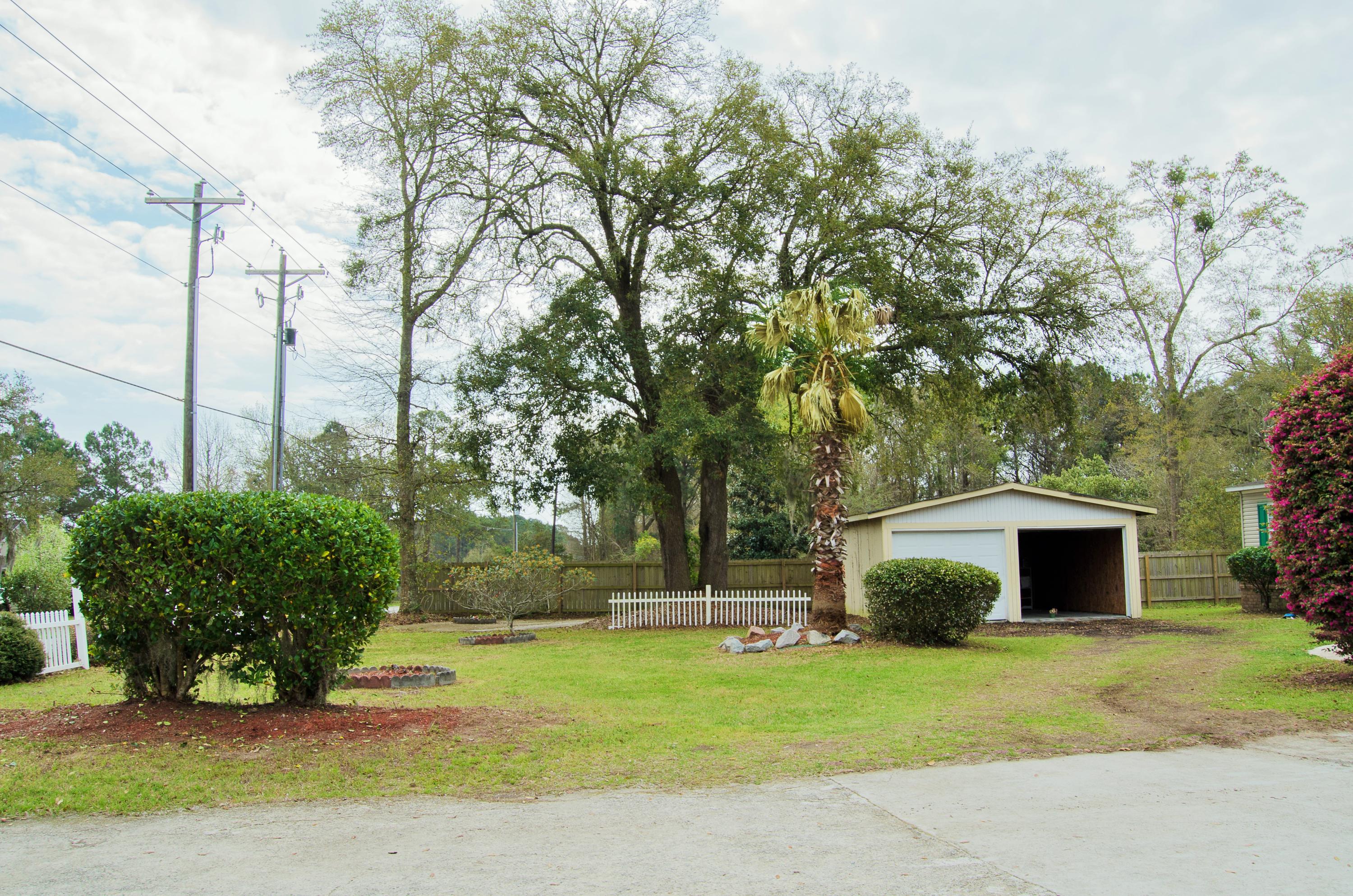 1229 Lieben Road Mount Pleasant, SC 29466 - Photo 12 of 14 DSC_1562 (2).jpg
