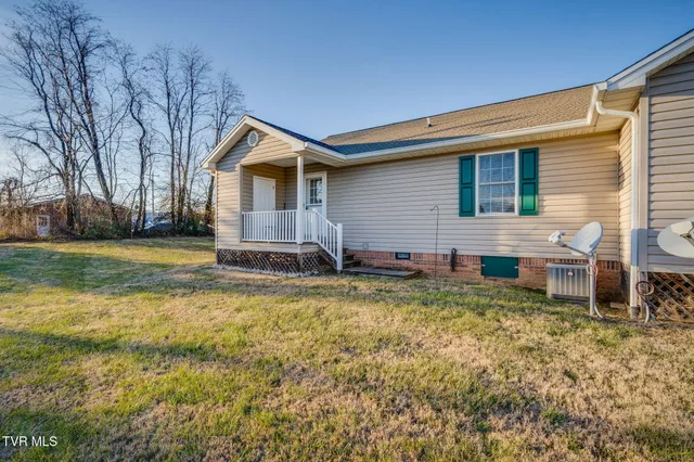 $205,999 | 205 Dawn Drive, Unit 6, Elizabethton, TN 37643