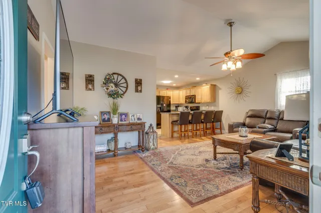 $205,999 | 205 Dawn Drive, Unit 6, Elizabethton, TN 37643