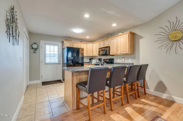 $205,999 | 205 Dawn Drive, Unit 6, Elizabethton, TN 37643