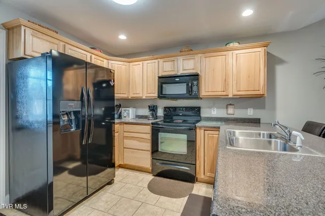 $205,999 | 205 Dawn Drive, Unit 6, Elizabethton, TN 37643