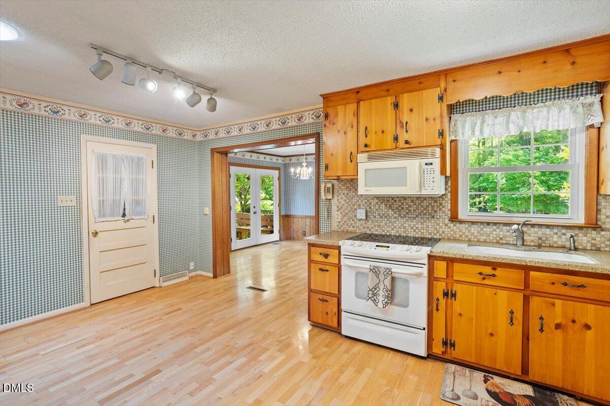 1314 Carpenter Fletcher Road Durham, NC 27713 - Photo 6 of 29