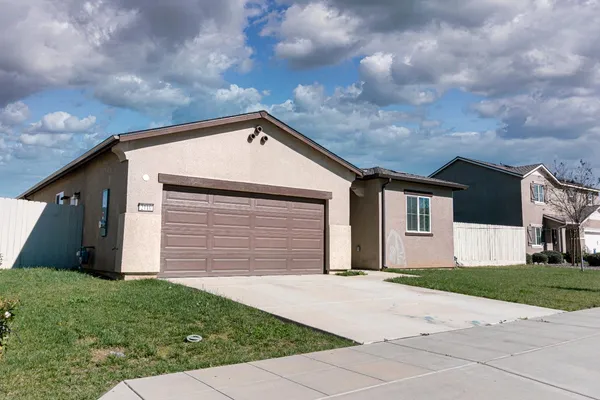 $397,000 | 2110 Conadria Avenue, Chowchilla, CA 93610