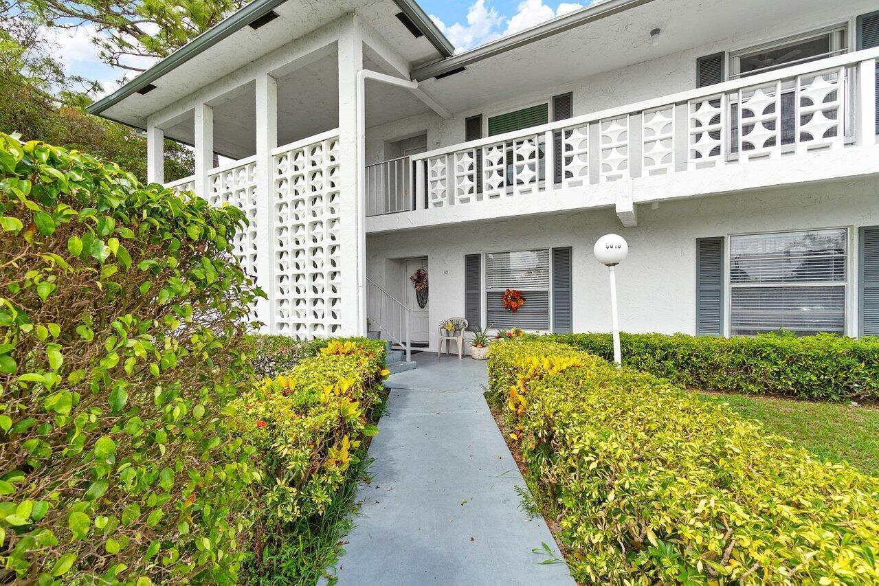 5010 Privet Place, Unit 101 Delray Beach, FL 33484 - Photo 1 of 29 1