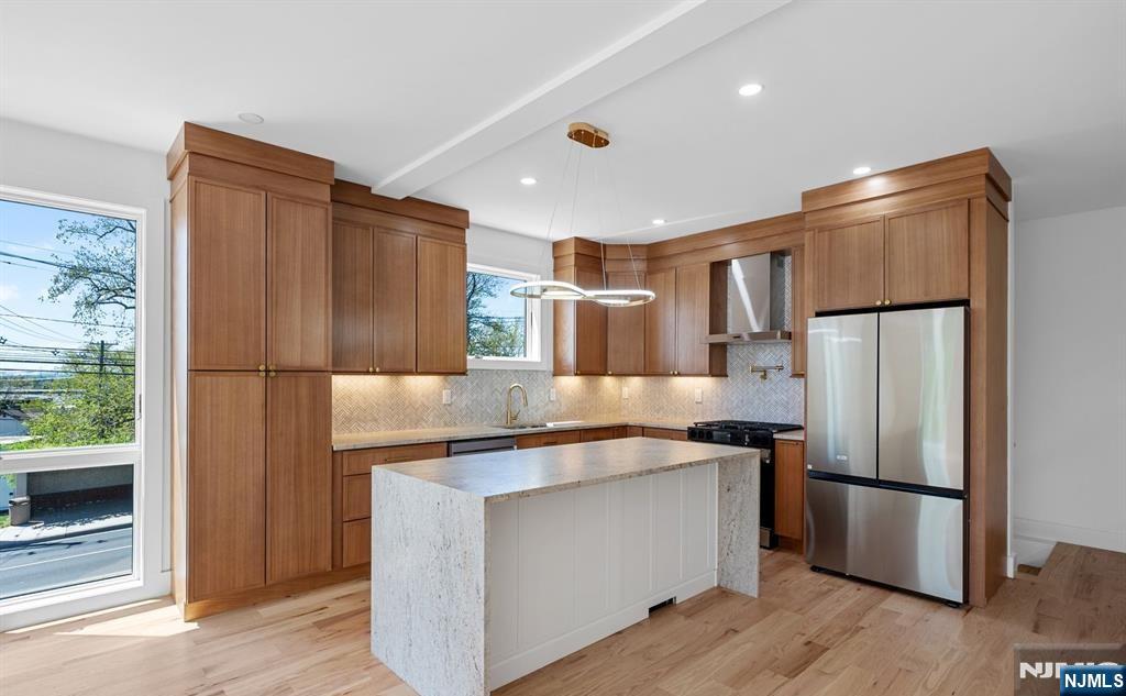 853 Pleasant View Terrace, Unit 2 Ridgefield, NJ 07657 - Photo 6 of 21 Gallery Image 6