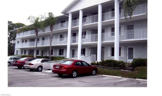 $3,700 | 3032 Sandpiper Bay Circle, Unit G203, Naples, FL 34112