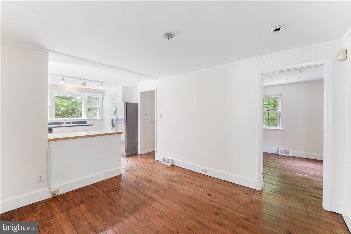 1786 West Doe Run Road Kennett Square, PA 19348 - Photo 23 of 39 Dining Area-View towards kitchen