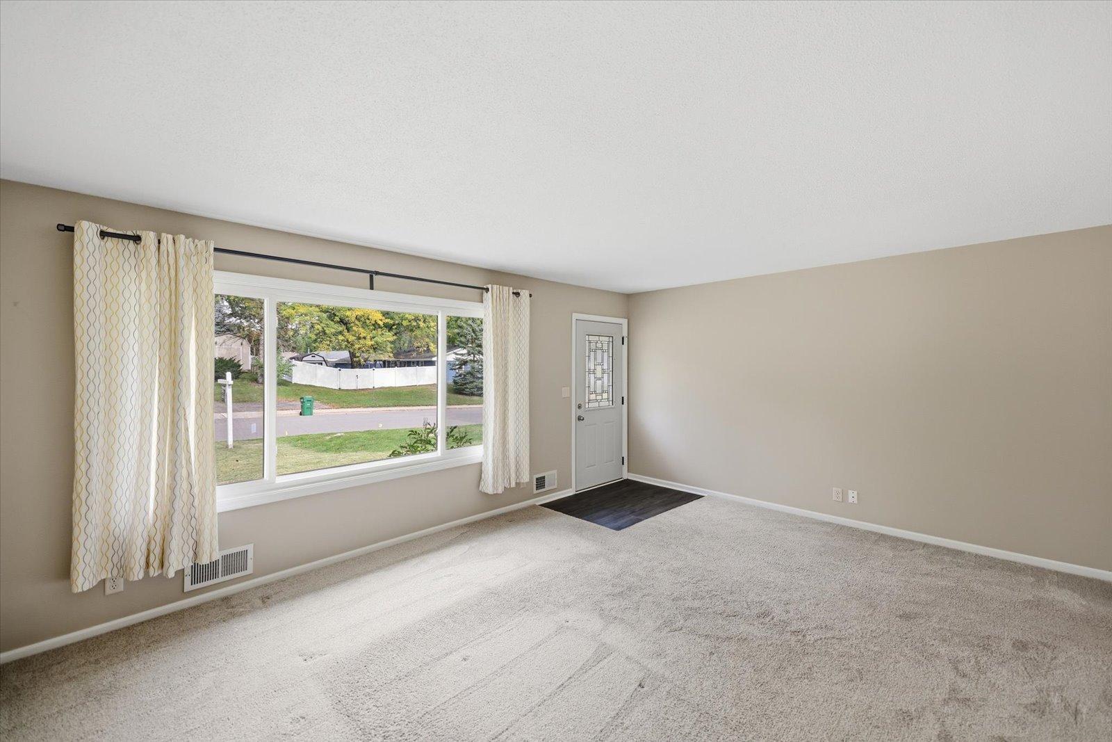 4409 Poplar Bridge Road Bloomington, MN 55437 - Photo 16 of 46 Gallery Image 16