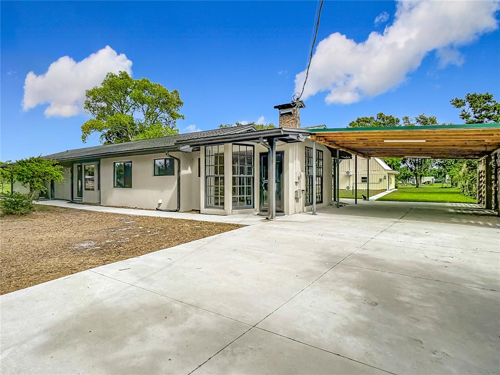 216 Corbett Road Lithia, FL 33547 - Photo 17 of 95