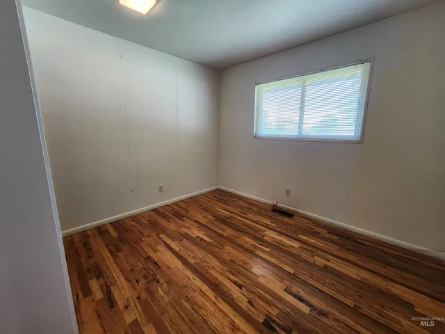 $240,000 | 1540 North 10th E Street, Mountain Home, ID 83647