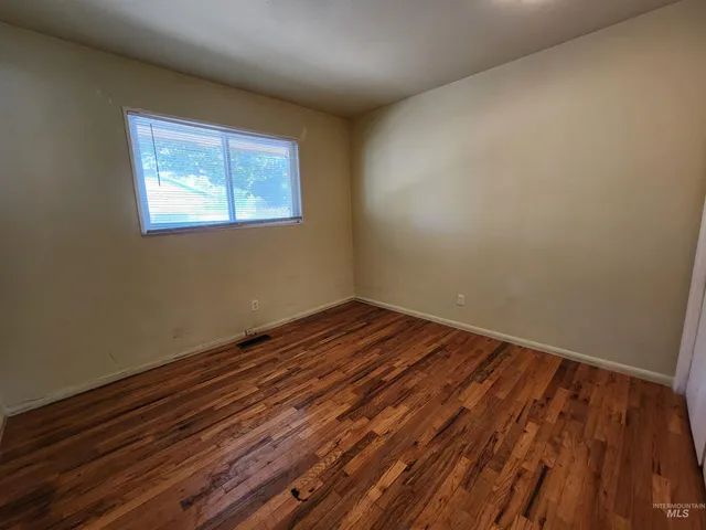$240,000 | 1540 North 10th E Street, Mountain Home, ID 83647