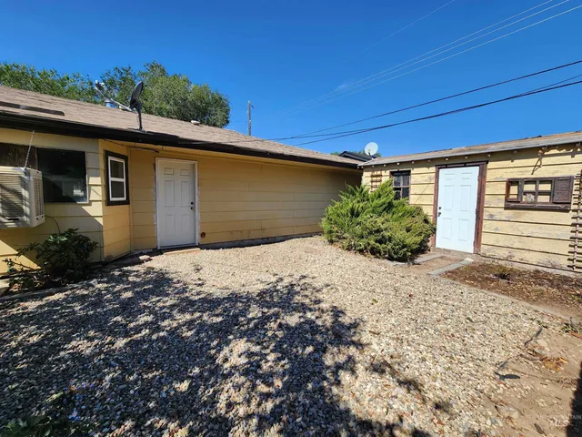 $240,000 | 1540 North 10th E Street, Mountain Home, ID 83647