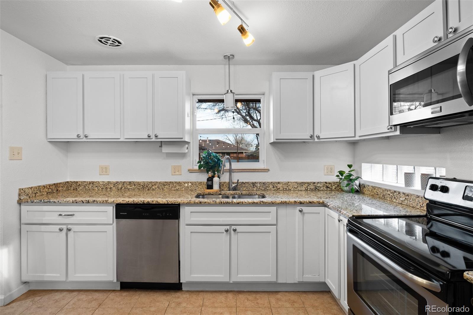 3690 Grape Street Denver, CO 80207 - Photo 15 of 26