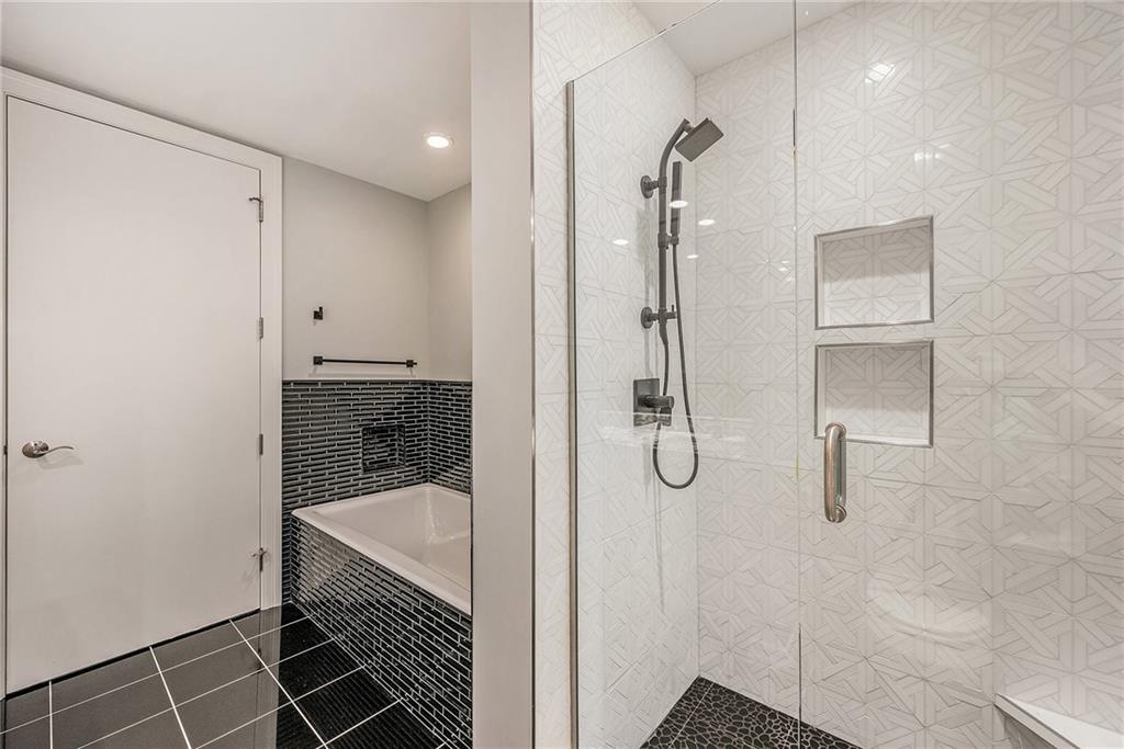 4900 Central Street, Unit 101 Kansas City, MO 64112 - Photo 15 of 37