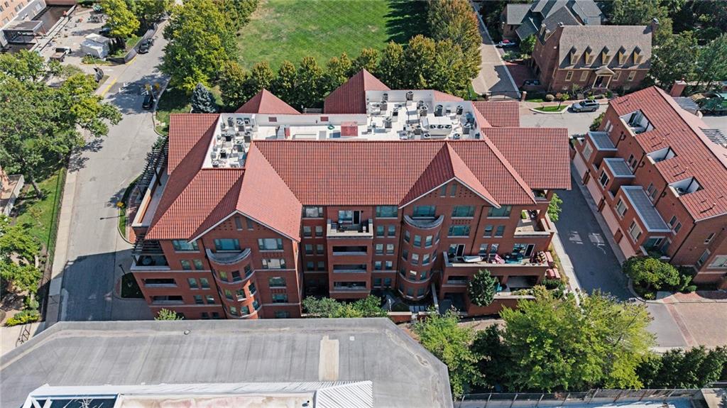 4900 Central Street, Unit 101 Kansas City, MO 64112 - Photo 35 of 37