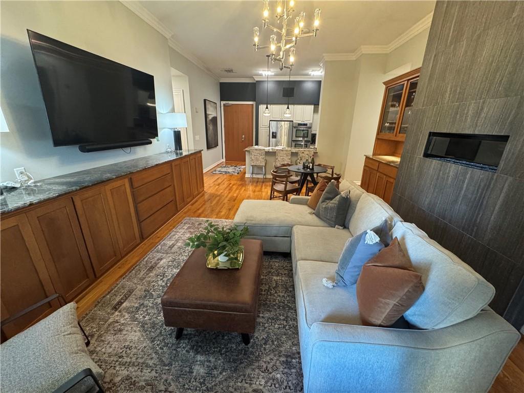 4900 Central Street, Unit 101 Kansas City, MO 64112 - Photo 4 of 37