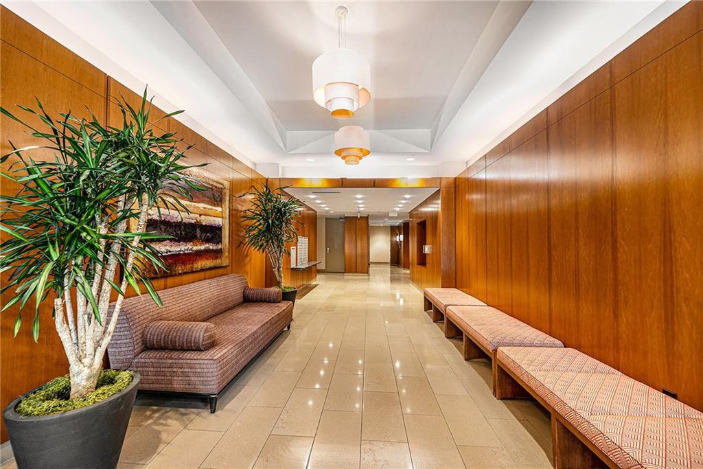 4900 Central Street, Unit 101 Kansas City, MO 64112 - Photo 6 of 37