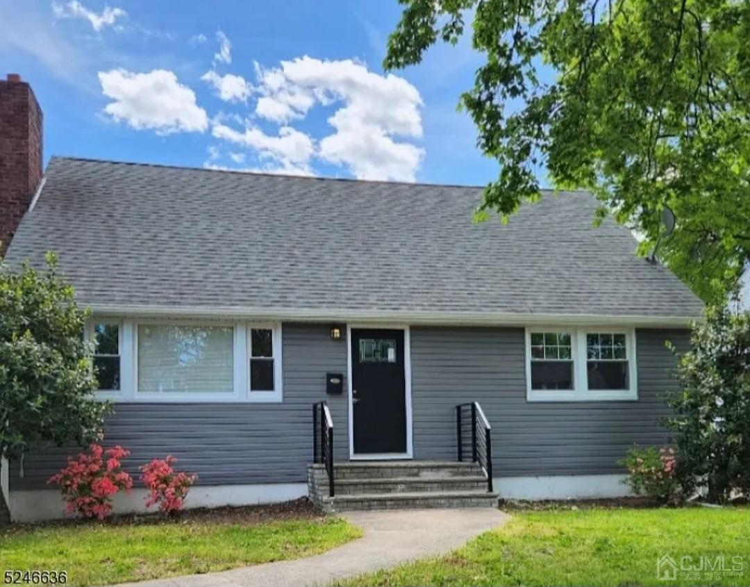 190 Berkeley Terrace Plainfield, NJ 07062 - Photo 23 of 23 a front view of a house with a garden