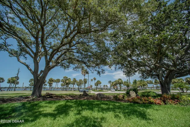 $3,500 | 864 North Beach Street, Ormond Beach, FL 32174