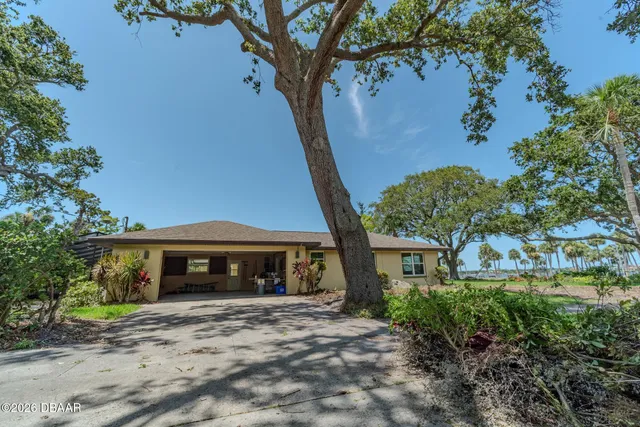 $3,500 | 864 North Beach Street, Ormond Beach, FL 32174